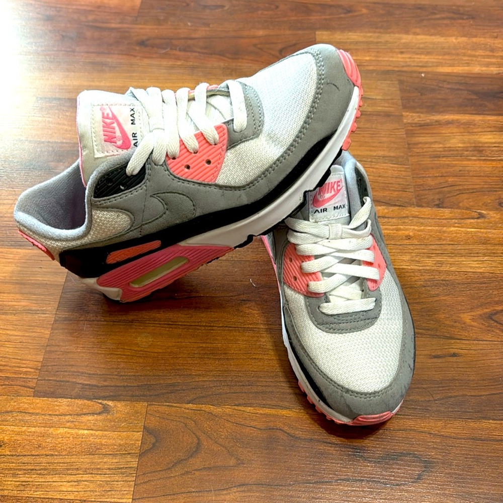 Nike Air Max size 7 women’s